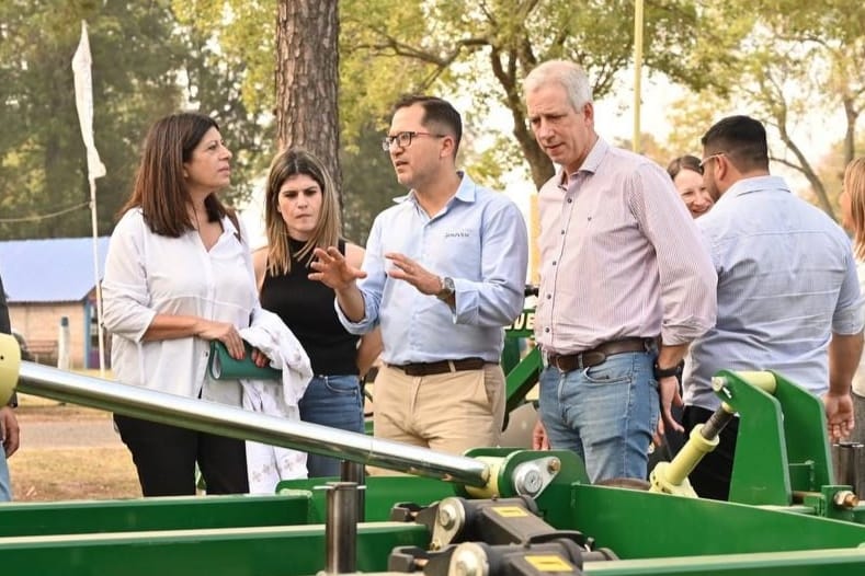 Junto a Marcón y Scarpin, Clara García visitó la rural de Reconquista: “En el gobierno de Unidos vamos a recuperar el protagonismo del norte santafesino”